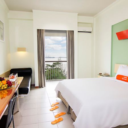 Harris Resort Batam Waterfront Sekupang Exteriér fotografie