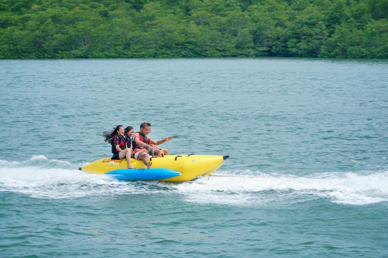 Harris Resort Batam Waterfront Sekupang Exteriér fotografie